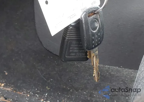 2010 Mercury Milan from USA, damaged, VIN 3MEHM0HA2AR664854